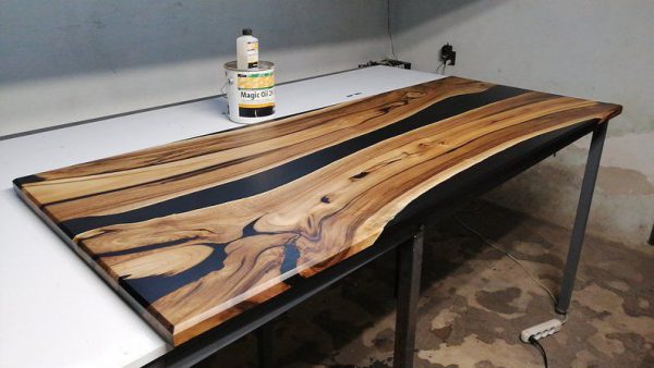 mặt bàn gỗ epoxy lớn