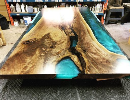 bàn gỗ epoxy lớn